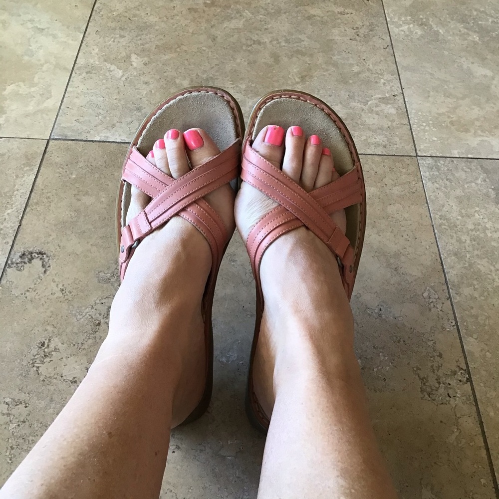 Eastland pink slip in sandal size 11m